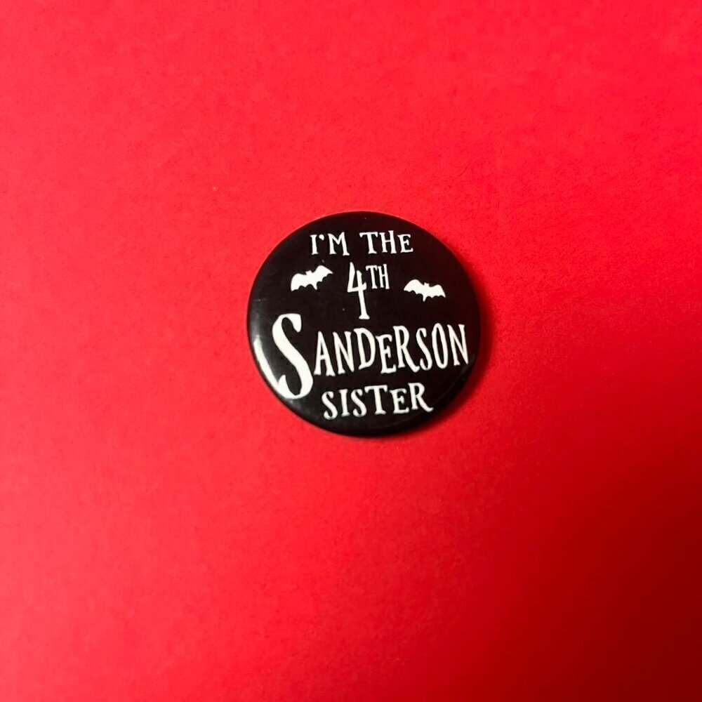 Spirit Halloween / hocus pocus button🤍🖤